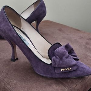 Gorgeous purple Prada Suede heels   Size 8.5